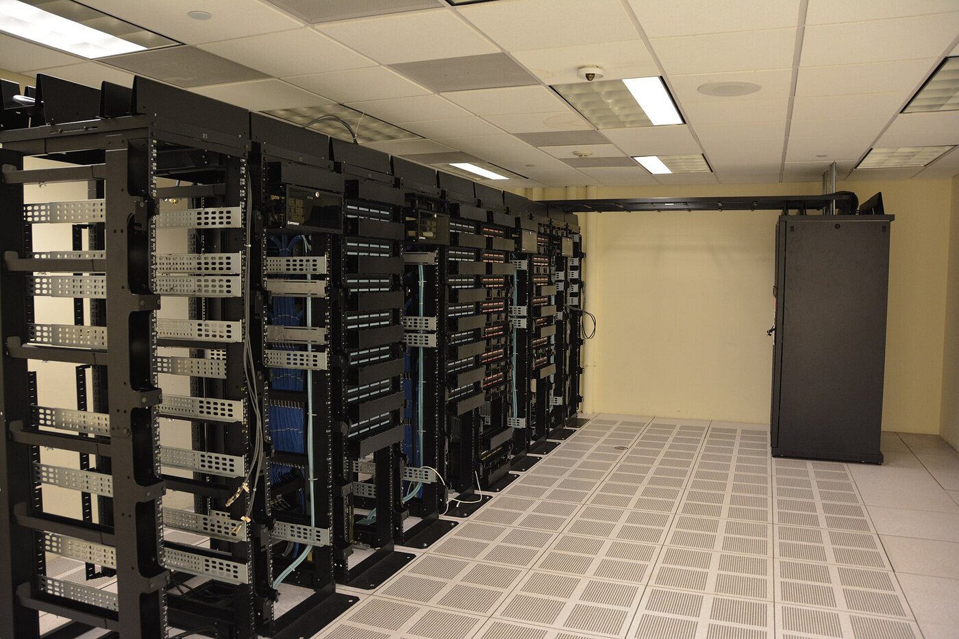 On ne part pas sur le cloud, juste parce que c'est cool.